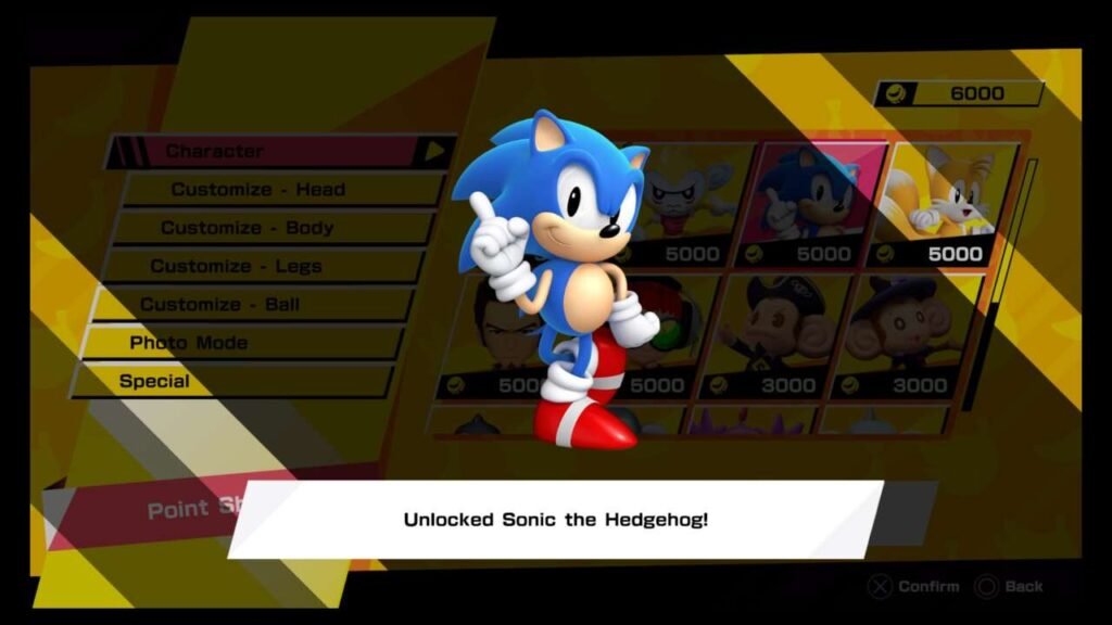 É claro que o cara de pau do Sonic ia fazer questão de marcar presença nessa festa