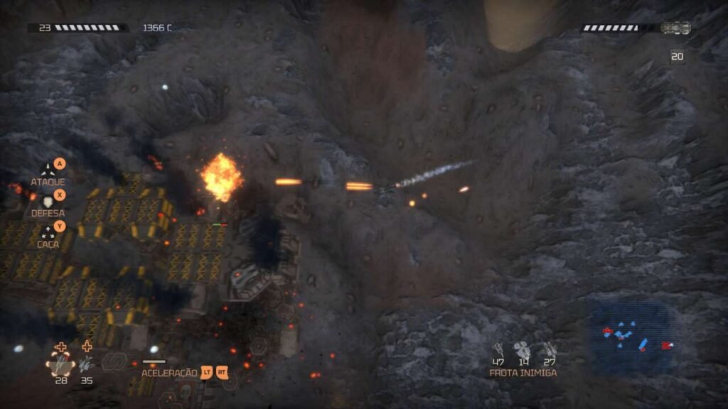 Em um cenário montanhoso, a nave percorre pelo ambiente atirando em uma base inimiga, destruindo ela.